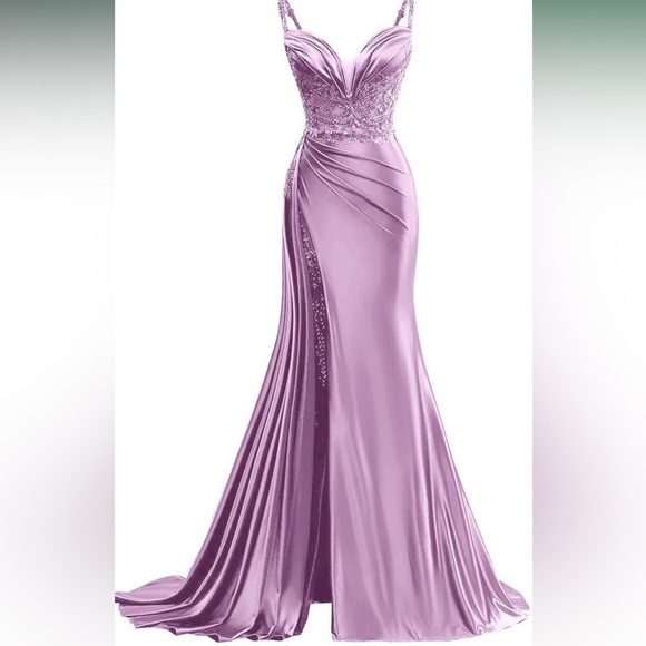 Dresses & Skirts - Elegant Lavender Evening Gown
Caja 9
